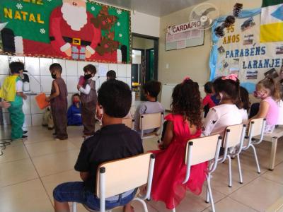 NÃºcleo Feminino Coprossel e CEMEI Sementinha do Saber levam alegria no Natal das CrianÃ§as da Escola
